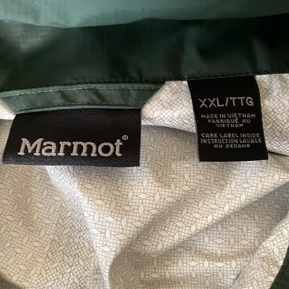 Marmot raincoat/windbreaker - Picture 7 of 8